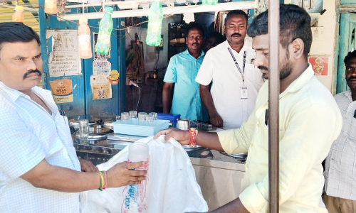 ஓட்டல்களில் தரமற்ற பொருட்கள் பறிமுதல்