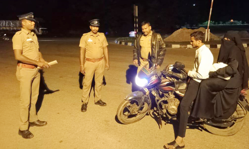 கேமரா மூலம் போலீஸ் நிலையங்கள் கண்காணிப்பு