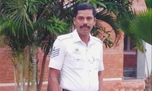 ராஜபாளையத்தில் தூக்கில் பிணமாக தொங்கிய போலீஸ்காரர் சாவில் மர்மம் நீடிப்பு