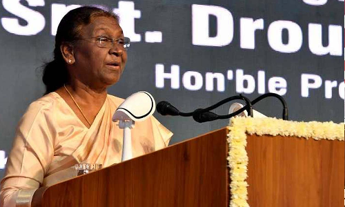 இந்தியாவை தன்னிறைவு அடைந்த நாடாக மாற்ற  அனைவரும் உறுதி ஏற்க வேண்டும்-  குடியரசுத் தலைவர்