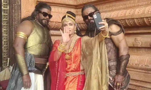 இங்கு நல்ல மீம்கள் விற்கப்படும்! - நடிகர் பார்த்திபன் கலாய்