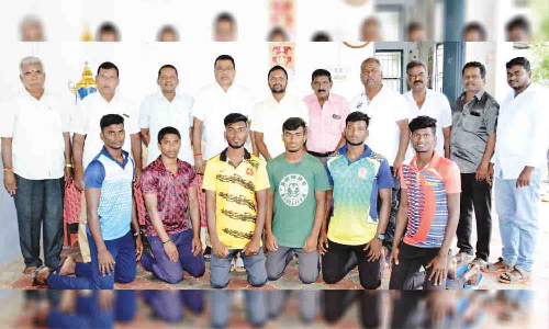 கபடி போட்டியில் பங்கேற்கும் வீரர்களுக்கு வழியனுப்பு விழா