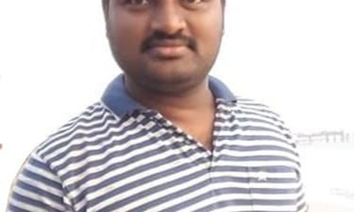 சிதம்பரத்தில் இன்று காலை விபத்து தனியார் சொகுசுபஸ் மோதி என்ஜினீயர் பலி