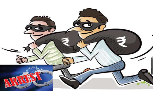 கொள்ளையில் ஈடுபட சதி திட்டம் தீட்டிய 3 பேர் கைது