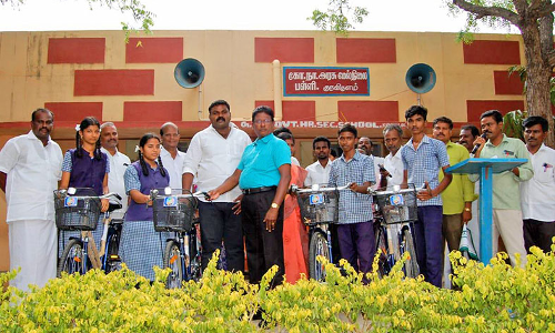 குருவிகுளம் அரசு பள்ளியில் விலையில்லா சைக்கிள்
