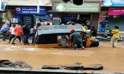 வேலூரில் கால்வாய் பணிகள் முடிந்த இடங்களிலும் தண்ணீர் தேங்கி நிற்கும் அவலம்