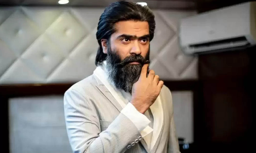 ரசிகர்களை உற்சாகப்படுத்திய சிம்பு படக்குழு.. வைரலாகும் வீடியோ..