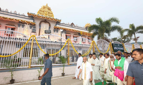 திருப்பதியில் பக்தர்கள் காத்திருப்பு அறையில் தங்காமல் நேரடியாக தரிசனம்