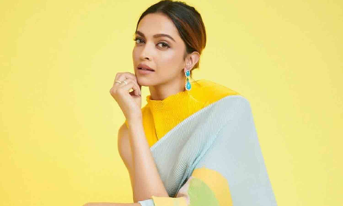 பிரபல நடிகை தீபிகா படுகோனே மருத்துவமனையில் திடீர் அனுமதி