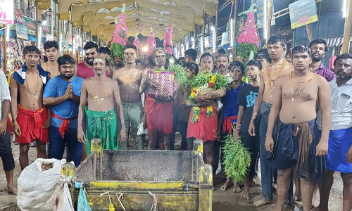 குலசேகரன்பட்டினம் தசரா 3-ம் திருநாள் -  அன்னை முத்தாரம்மன் இன்று இரவு  ரிஷப வாகனத்தில் எழுந்தருளல்