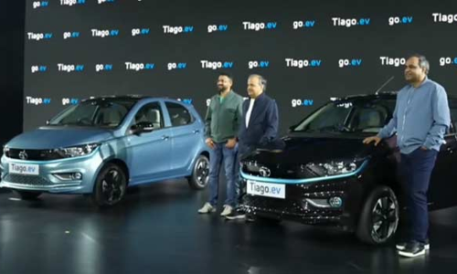 டாடா டியாகோ EV இந்தியாவில் அறிமுகம் - விலை தெரிஞ்சா ஷாக் ஆகிடுவீங்க!