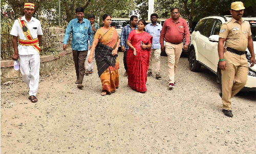 தருமபுரியில்  ரூ.24 கோடி மதிப்பீட்டில்   112 வளர்ச்சி திட்டப்பணிகள்  -கலெக்டர் சாந்தி ஆய்வு