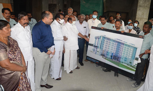 பல்நோக்கு மருத்துவமனை கட்டிட பணியை அமைச்சர்கள் பார்வையிட்டு ஆய்வு