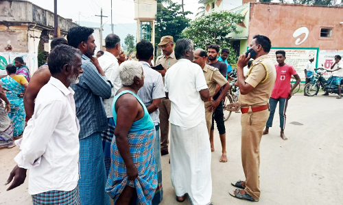 குடிநீர் கேட்டு கிராம மக்கள் சாலை மறியல்