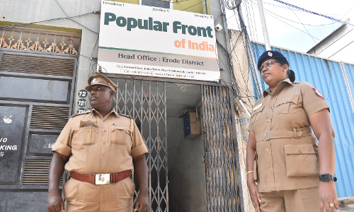 ஈரோடு மாவட்டம் முழுவதும் பலத்த போலீஸ் பாதுகாப்பு