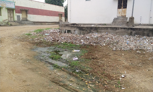 சின்னசேலத்தில் கழிவு நீர் வெளியேறுவதால் நோய் பரவும் அபாயம்