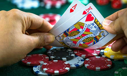 பணம் வைத்து சூதாடிய கும்பல் கைது