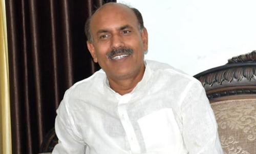 காங்கிரஸ் தலைவர் தேர்தலில் புதிய திருப்பம்- கே.என்.திரிபாதி வேட்புமனு தாக்கல்