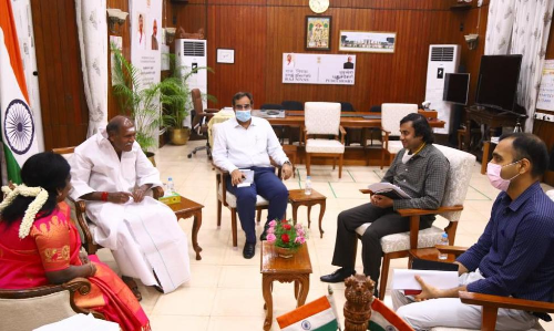 மின்துறை ஊழியர்களுக்கு சட்டப்பூர்வ பாதுகாப்பு- கவர்னர் தமிழிசை உறுதி