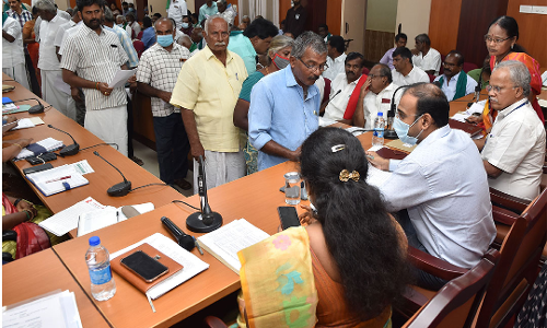 கோவை மாவட்டத்தில் நீர் தேக்க பகுதிகளில் உள்ள மதகுகளை சரிபார்க்க வேண்டும்