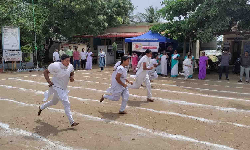 வெள்ளகோவிலில் மருத்துவர்கள்-செவிலியர்களுக்கு விளையாட்டு போட்டி