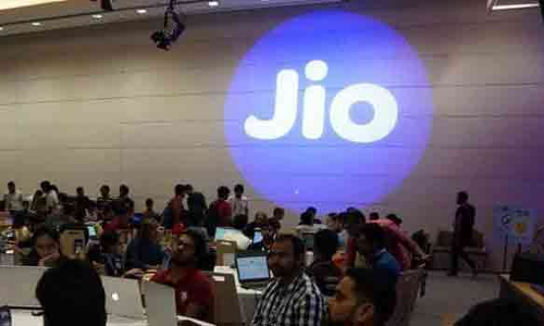 ரூ. 4 ஆயிரத்து 500 கோடி லாபம் ஈட்டிய ரிலையன்ஸ் ஜியோ