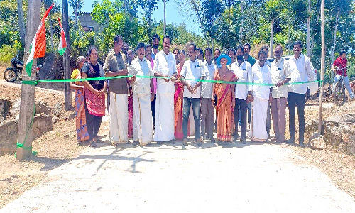 வாவறை ஊராட்சியில் ரூ.13 லட்சம் செலவில் 3 சாலைகள் அமைப்பு