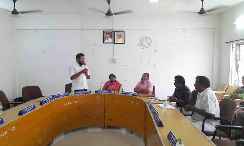 புகையிைல பொருட்கள் விற்பனையை தடுக்க வேண்டும் -  ஊராட்சி ஒன்றிய குழு கூட்டத்தில் வலியுறுத்தல்