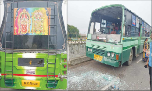 பஸ்கள் மோதி விபத்து