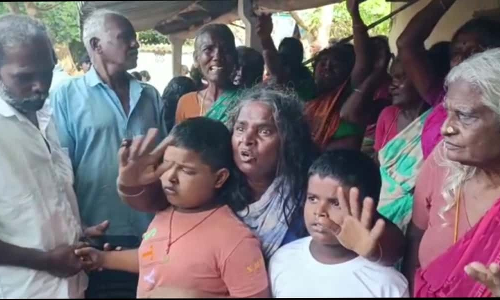 ஆலங்குடியில் இளம்பெண் தற்கொலை -   பொய் வழக்கு போட்டு போலீசார் மிரட்டுவதாக கடிதம்