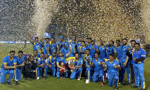 சாலை பாதுகாப்பு கிரிக்கெட் தொடர் - சாம்பியன் பட்டம் வென்றது இந்தியா லெஜெண்டஸ்