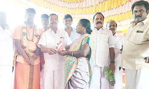 குருபூஜை விழாவில் நலத்திட்ட உதவிகள் வழங்கல்