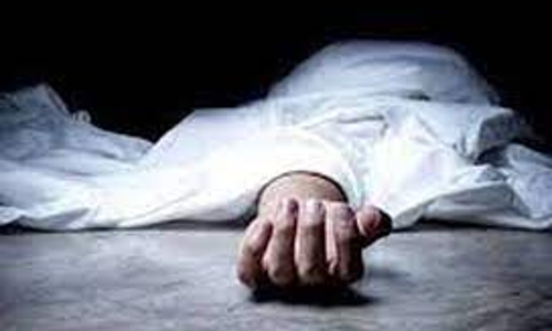 வெள்ளியணை அருகே லாரி மோதி 2 பேர் பலி