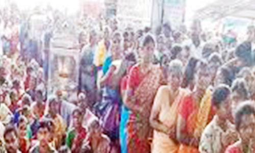 ஆழ்வார்களுக்கு திருப்பதி பெருமாளாக அம்பாள் காட்சி தரும் நிகழ்வு