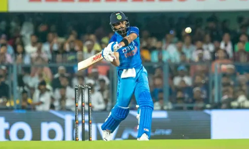 டி20 போட்டிகளில் 11,000 ரன்களை கடந்த முதல் இந்திய வீரர்-  சாதனை படைத்தார் விராட் கோலி