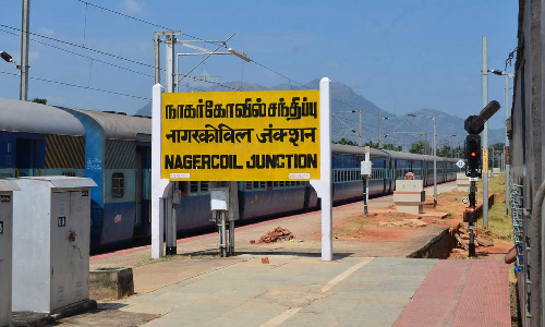 பண்டிகை காலங்களில் இயக்கப்படும் சிறப்பு ரெயில்களை நாகர்கோவில் வரை நீட்டிக்க வேண்டும்