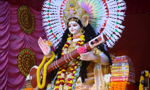 விரதம் இருந்து சரஸ்வதி பூஜை செய்யும் முறை