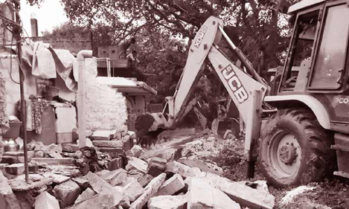 திருவள்ளூர் அருகே கிராமத்தில் கட்டிய தீண்டாமை சுவர் இடிப்பு