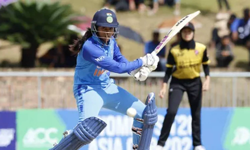 ஆசிய கோப்பை பெண்கள் டி20 கிரிக்கெட்- டக்வொர்த் லூயிஸ் முறையில் மலேசியாவை வீழ்த்தியது இந்தியா