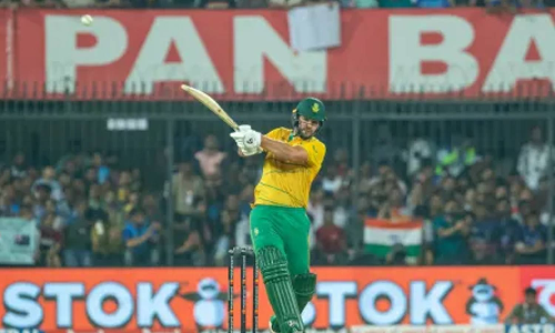 கடைசி டி20 போட்டி: தென் ஆப்பிரிக்கா அதிரடி- இந்திய அணிக்கு 228 ரன்கள் இலக்கு