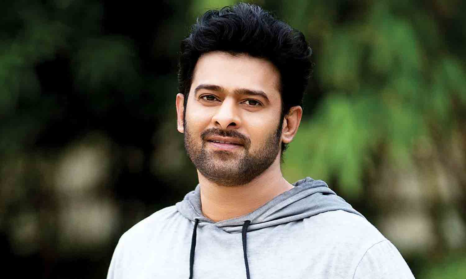 ஆதிபுருஷ் இயக்குனர் மீது பிரபாஸ் கோபம்? கலாய்க்கும் நெட்டிசன்கள் ஆதிபுருஷ் இயக்குனர் மீது பிரபாஸ் கோபம்? கலாய்க்கும் நெட்டிசன்கள்