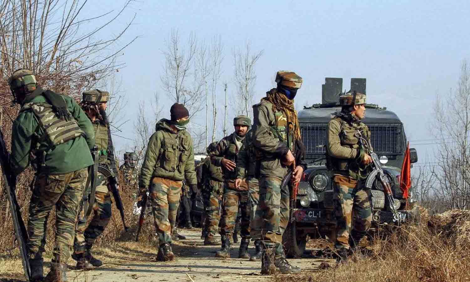 ஜம்மு காஷ்மீரில் பதுங்கியிருந்த நான்கு தீவிரவாதிகள் சுட்டுக் கொலை