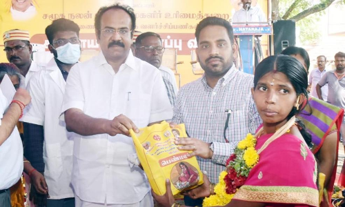 100 கர்ப்பிணி பெண்களுக்கு வளைகாப்பு சீதன பொருட்கள்