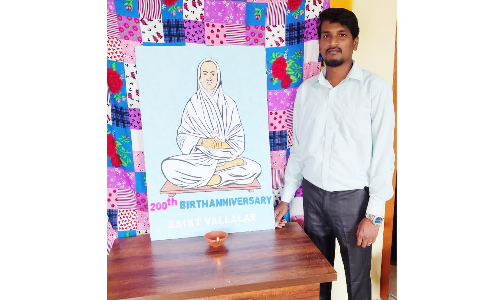 ஓசூரில், வள்ளலாரின் 200 வது பிறந்த நாளையொட்டி  மொசைக் ஆர்ட்டில் அவரது உருவத்தை   வடிவமைத்த தனியார் நிறுவன ஊழியர்