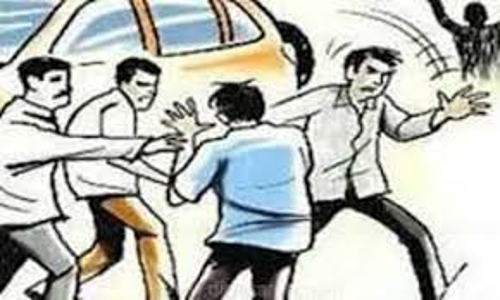 கோவிலை சூறையாடிய வாலிபர்