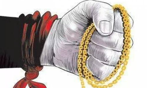 கடைக்கு சென்ற மூதாட்டியிடம் தங்க செயின் பறிப்பு