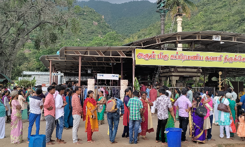 மருதமலை சுப்பிரமணிய சுவாமி கோவிலில் மகிஷாசுரன் வதம் செய்யும் நிகழ்ச்சி