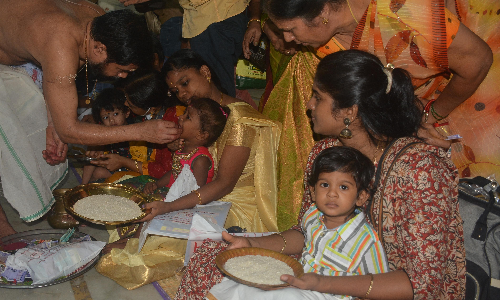 விஜயதசமி விழா கோலாகல கொண்டாட்டம்- கோவில்களில் குழந்தைகளுக்கான வித்யாரம்பம்