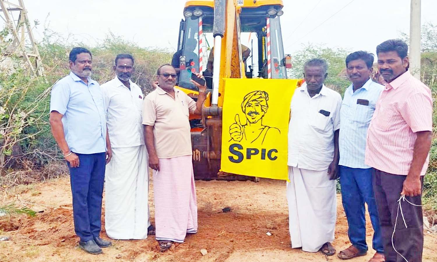 தூத்துக்குடியில்   ஸ்பிக் நிறுவனம் சார்பில் நீர்வரத்து ஓடை சீரமைப்பு பணி- பொதுமக்கள் பாராட்டு