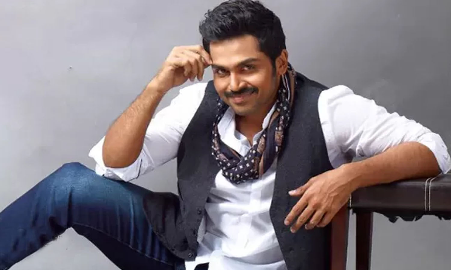 மரியாதையை பகிர்ந்துகொள்ள கற்றுக்கொடுத்திருக்கிறீர்கள்.. நெகிழ்ச்சியாக பதிவிட்ட நடிகர் கார்த்தி.. மரியாதையை பகிர்ந்துகொள்ள கற்றுக்கொடுத்திருக்கிறீர்கள்.. நெகிழ்ச்சியாக பதிவிட்ட நடிகர் கார்த்தி..